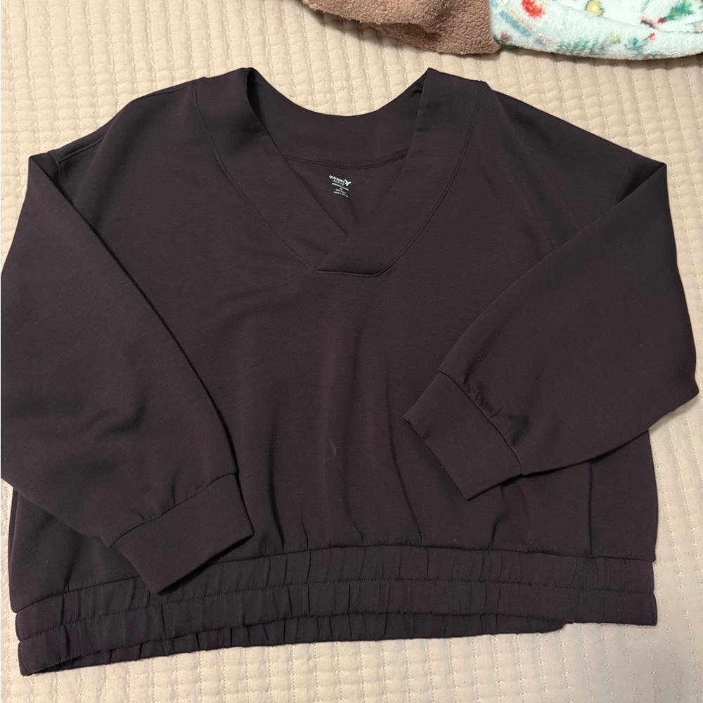Women's dark purple V-Neck Sweater